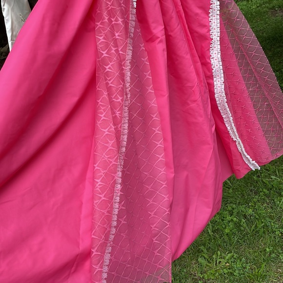 Vintage Handmade Cape - Picture 4 of 11